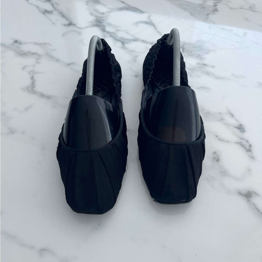 Bottega Veneta Pleated Satin Ballet Flat, Black, Size 40